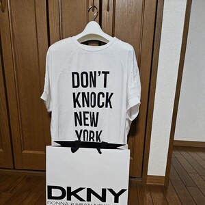 DKNYダナ・キャラン Tシャツ 半袖 プリントTシャツ中古画像が全てです。ご入札前には必ず商品説明をお読みください。レディース