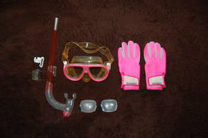 TUSA マスクとグローブ 色：ピンク　と　IKARI スノーケル　と　おまけ