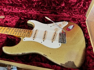 【新品】Fender Custom Shop 1957 Stratocaster Relic / Gold Sparkle