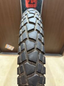 中古MCタイヤ 2022年製造 BRIDGESTONE TRAIL WING TW-201 80/100-19 ブリヂストン トレイルウィング 80 100 19 4022 K5798