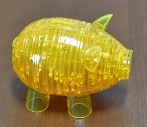 クリスタルパズル　ぶたの貯金箱　立体パズル　美品