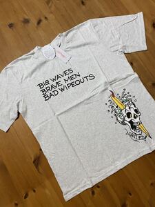 ★ ED HARDY エドハーディ　プリント半袖Tシャツ　ライトグレー　L 新品　BIG WAVES 2728