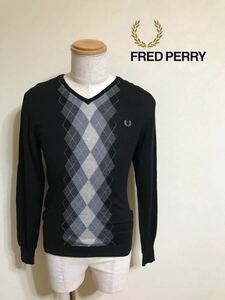 【良品】 FRED PERRY フレッドペリー イタリアン メリノウール セーター Vネック アーガイル柄 トップス サイズXS 長袖 黒 ヒットユニオン