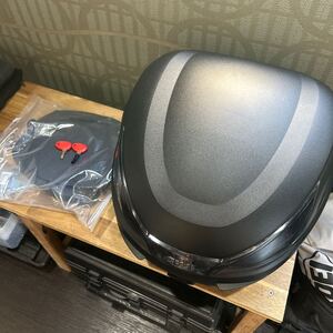 GIVI リアボックス トップケース　中古品