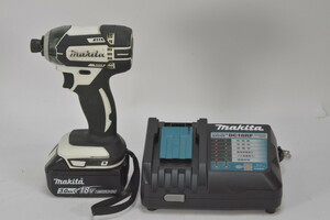 098-yf004 makita マキタ 18V 充電式インパクトドライバ TD149D 白 純正バッテリBL1830B 純正充電器DC18RF セット