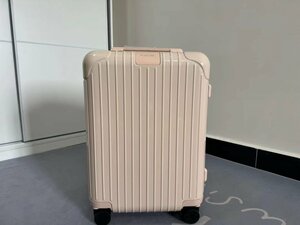 RIMOWA リモワ Essential Cabin 21インチ 36リットル 機内持ち込み Cabin スーツケース トランク リモワ 希少 中古