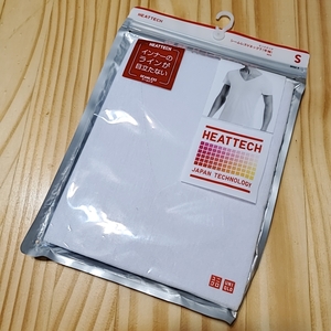 2114 UNIQLO ユニクロ S HEATTECH ヒートテック シームレス Vネック Tシャツ 半袖 白 ホワイト インナー インナーのラインが目立たない