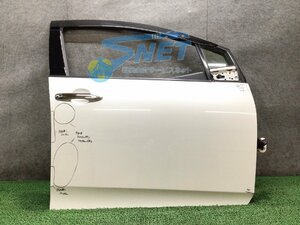 プリウス ZVW51 右フロントドア 070 ホワイトパールクリスタルシャイン 67001-47150 アサヒ M813