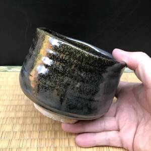 瀬戸黒茶碗、岡部嶺男銘印？茶器　茶入　茶わん　小鉢　杯　珍味入れ（R51204_A）