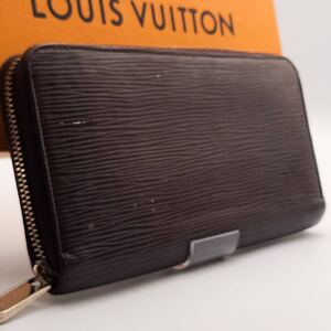 LOUIS VUITTON 極美品エピパープルジッピーウォレット ラウンドジップルイヴィトン ラウンドファスナー 紫長財布 