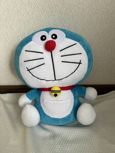 ２　DORAEMON　ドラえもん メガジャンボ　にっこりぬいぐるみ