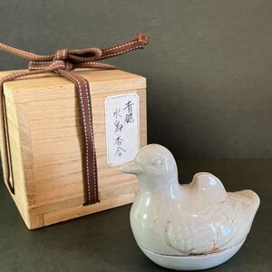 『 時代物 』青磁 水鳥 香合 茶器 茶道具 銘なし 骨董 アンティーク 時代を感じる逸品 縦約6.5㎝ 小物入れ ■ 茶道家所蔵品 駒A 本48