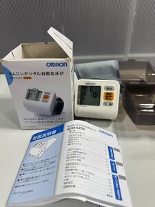 OMRON オムロン デジタル 自動血圧計 HEM-6200 血圧計　手首式　売り切り　bcbf 10