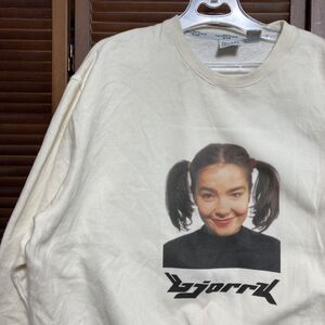 1スタ 再落無し AXHQ 白 バンド スウェット ビョーク Bjork ロック 90s 00s ビンテージ アメリカ 古着 ベール 卸 仕入れ