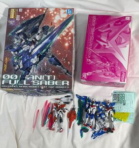 バンダイ MG OO QAN[T] FULL SABER RG OO RAISER RG GUNDAM SEVEN SWORD/G INSPECTION RG OO QAN[T] 組み立て途中　欠品多数ジャンク品 