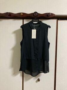 ★Bershka★裾涼しげ！黒のノースリーブシャツ（送料込み）