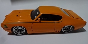  1/24 ポンティアック GTO ダイキャストカー JADA 1969 Pontiac GTO 