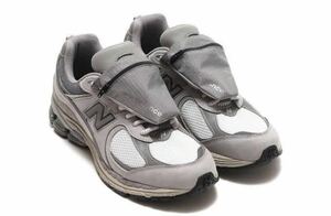 New Balance M2002RVC ニューバランス 2002R With Stow Pockets Appears In Classic Grey