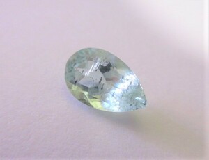 ★インクルージョン・アクアマリン　ドロップ形　ルース1点　約3.6ct　#1626