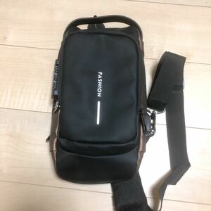 [SOOWER] ボディバッグ ショルダーバッグ ボディバッグ スポーツバッグ 斜めがけバッグ メンズ USBポート 軽量 大容量 撥水