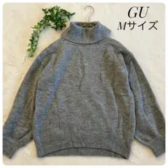 GU✨ジーユー（M）オーバーサイズ✿タートルネックセーター✿シンプル