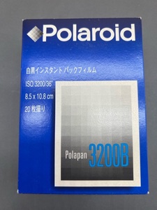 L401〔未使用保管品〕ポラロイド　Polaroid 白黒インスタント パックフィルム　20枚撮り　3200B 期限切れ2009/6月