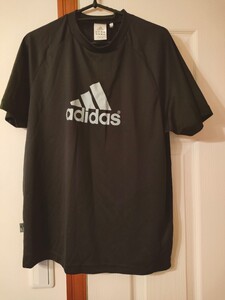 adidasアディダス　速乾性 半袖TシャツＬサイズ