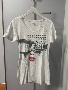 美品ディーゼルDIESEL半袖Tシャツカットソー長めトップスレディースグレーロゴ