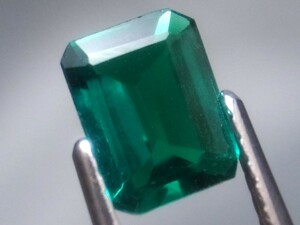 0.74ct a 新品・ザンビアカラー合成バイロンエメラルド 超希少入手困難・バイロン社製