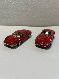 レア希少！burago／ブラーゴ！FERRARI Dino！FERRARI 250GTO！ダイキャストミニカー！２台セット！1/43スケール！美品！