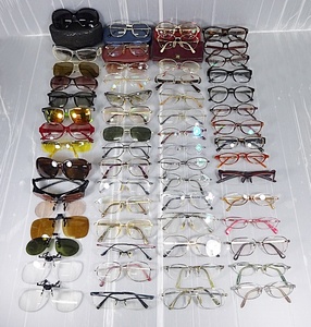 82■まとめて 大量 60点 眼鏡 メガネ 老眼鏡 サングラス メガネケース ジャンク まとめ売り