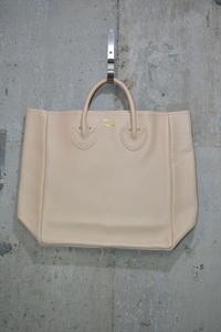 ヤングアンドオルセン　YOUNG&OLSEN The DRYGOODS STORE　EMBOSSED LEATHER TOTE M　YO2401-GD003　レザー　トート　バッグ　鞄 D6673