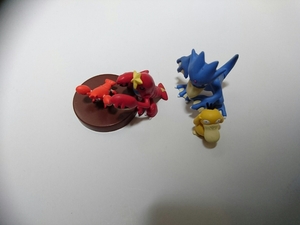 立体ポケモン図鑑 コダック ゴルダック ヘイガニ シザリガー