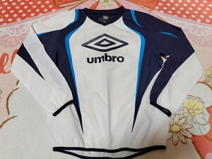 umbro長袖カットソー150