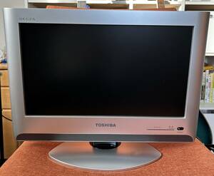 【送料無料】（中古美品）TOSHIBA REGZA 東芝液晶カラーテレビ レグザ 16A900T　高画質小型液晶テレビ１６V型 地デジのみ HDMI端子付き