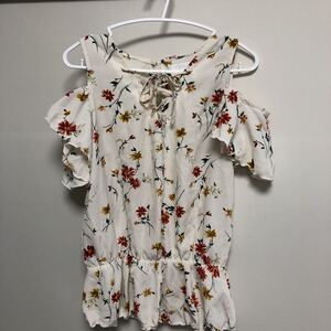 送料込み☆ 美品　CECIL McBEE 花柄　カットソー