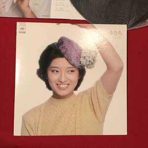 Ａ8419●レトロ 昭和歌謡 レコード【山口百恵】春告鳥 はるつげどり 歌詞カードに角折れあり スレキズ小汚れなどあり