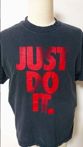 ☆NIKE ナイキ JUST DO IT. 文字 Tシャツ【M】かすれプリント ブラック×赤 古着　　　　　◆8930◆