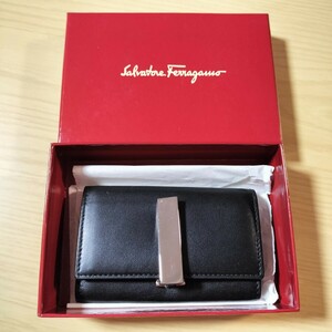 Salvatore Ferragamo (サルヴァトーレフェラガモ)黒キーケース新品　未使用　箱付き