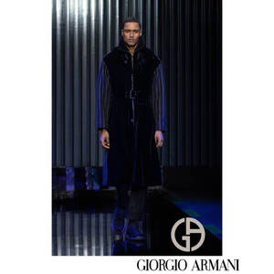 ③ランウェイコレクション 超絶リッチなカシミヤベルベットコート 定価70万 GIORGIO ARMANI ジョルジオアルマーニ 48サイズ ダークネイビー