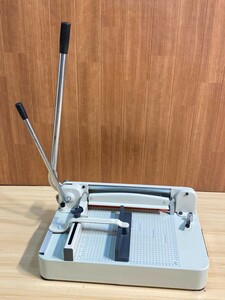  ペーパーカッター／大型 裁断機 　868Model 業 務用 事務用品 オフィス 　