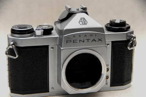 PENTAX ペンタックス M42マウント専用 昔の一眼レフカメラ SV ボディ 希少な作動品 （腐食無し）