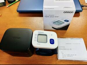 OMRON オムロン 手首式血圧計 HEM-6163　健康管理 ヘルスケア 動作品