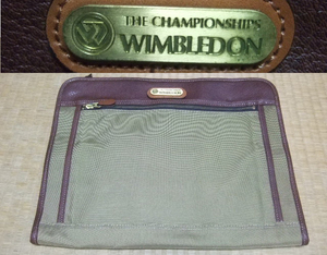 WIMBLEDONロゴ入りクラッチバッグ(茶系)。