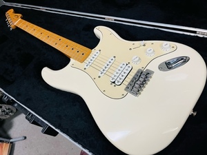 超目玉特価品！！★Fender Mexico★大人気SSHシリーズ！！★ブリッジ・ペグ・リアPU刻印入り！！★限定1本入荷！！