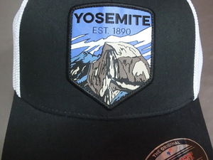 激レア コロンビア【Columbia】世界自然遺産 ヨセミテ国立公園【Yosemite National Park】絵柄ワッペン付メッシュキャップ