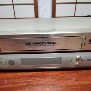 S-VHSビデオデッキHITACHI　7B-BS95の、出品です。中古品となります。