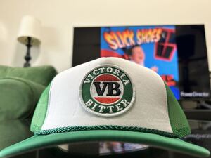 オーストラリア　BEER企業　Victoria Bitterメッシュキャップ白緑