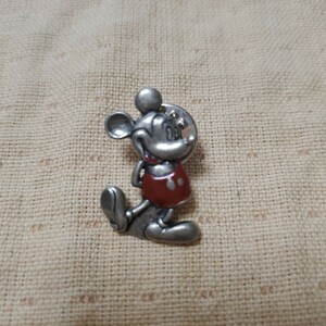 ミッキーマウス　ピンバッチ　レトロデザイン　Mickey Mouse　ディズニー　Disney