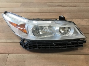 ホンダ RN6 ストリーム 純正 HID 右 ヘッドライト KOITO 100-22652　　　　230970　　2I2-2　理